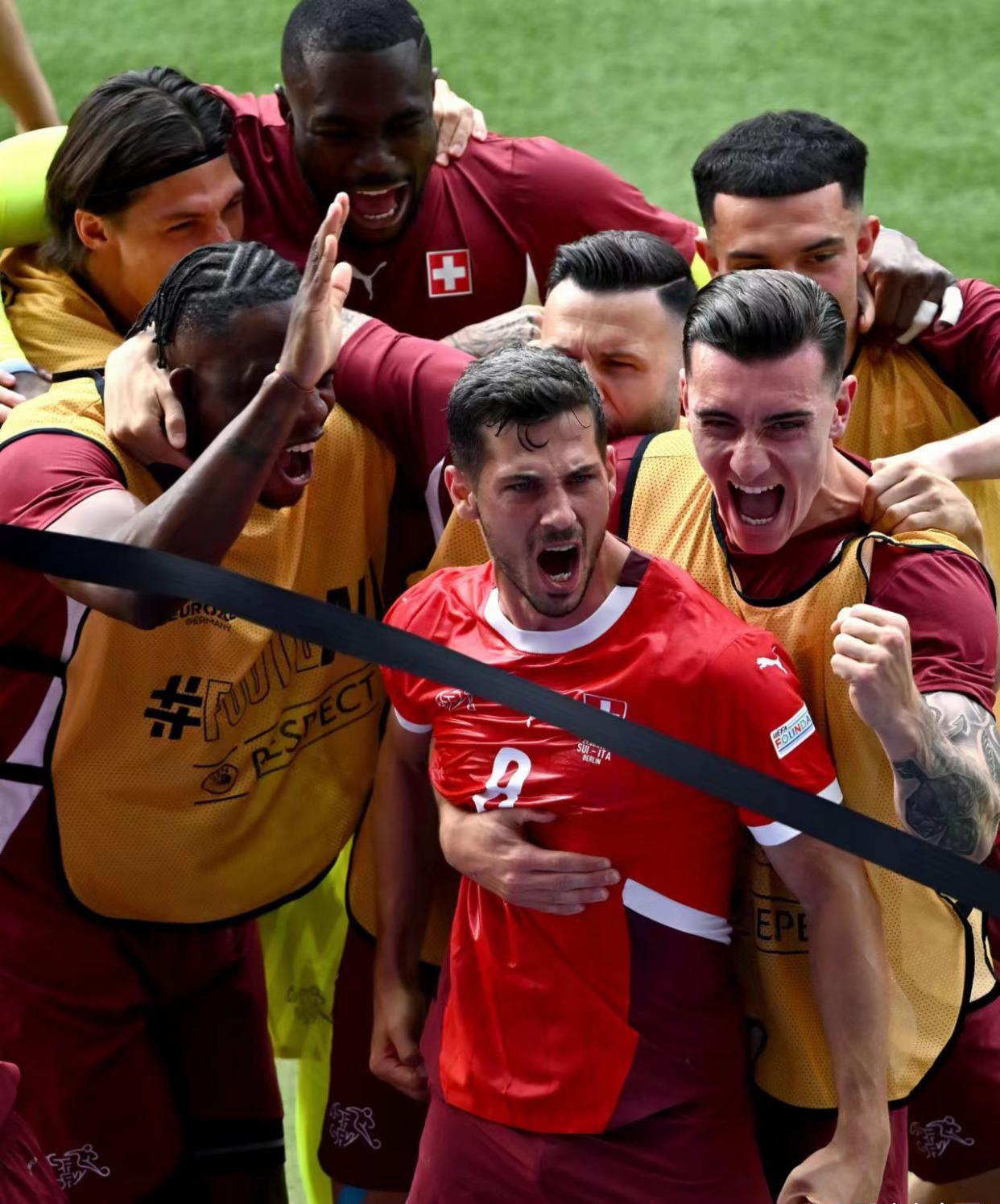 关于欧洲国家杯预选赛：意大利惊险战胜英格兰，豪取三分的信息