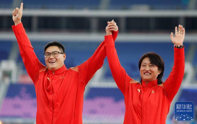 包含田径男子链球决赛匈牙利选手夺得金牌的词条