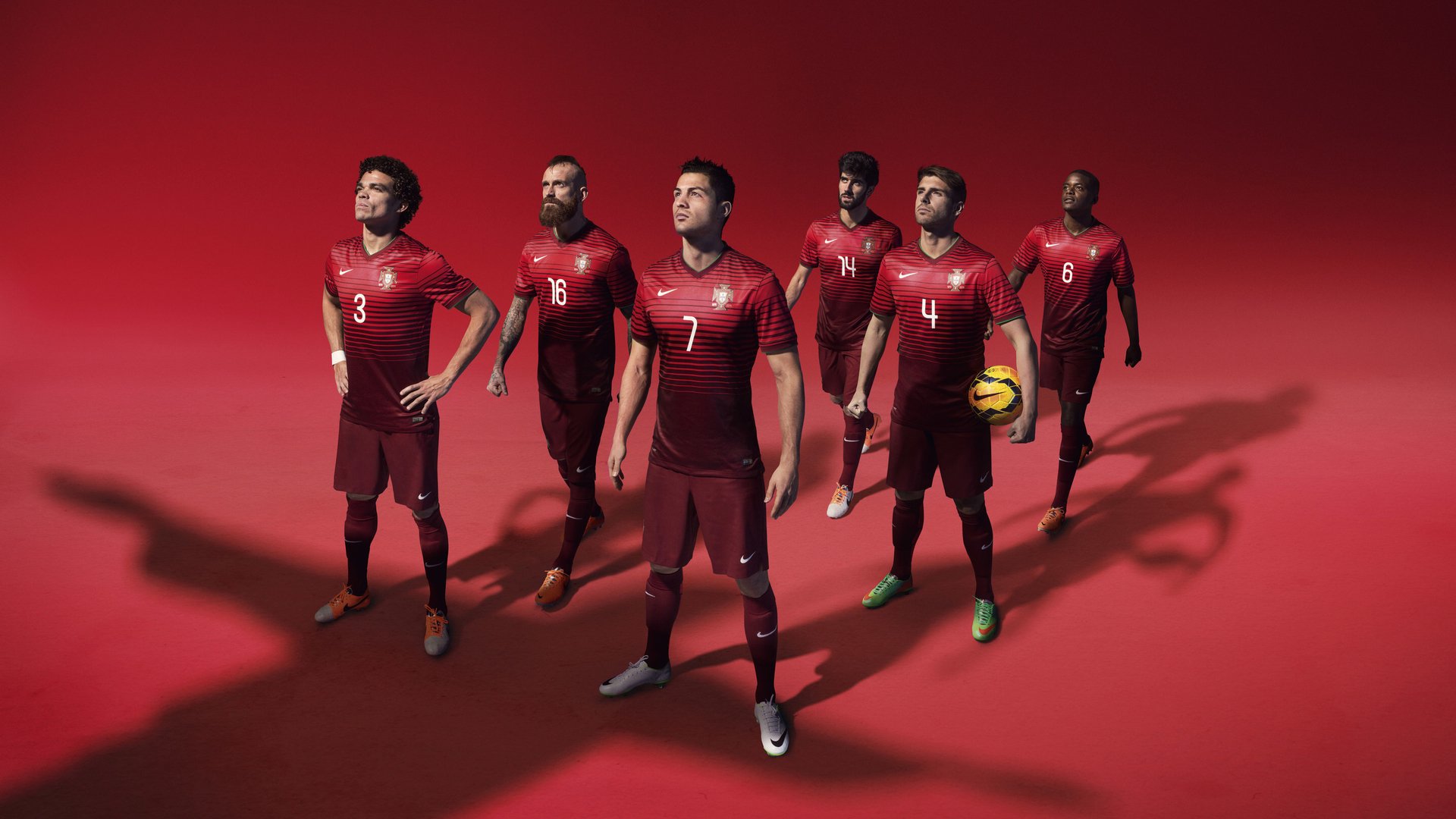 冰与火的对决，拜仁铁蹄下的芬兰防线与布鲁诺的冠军加冕礼