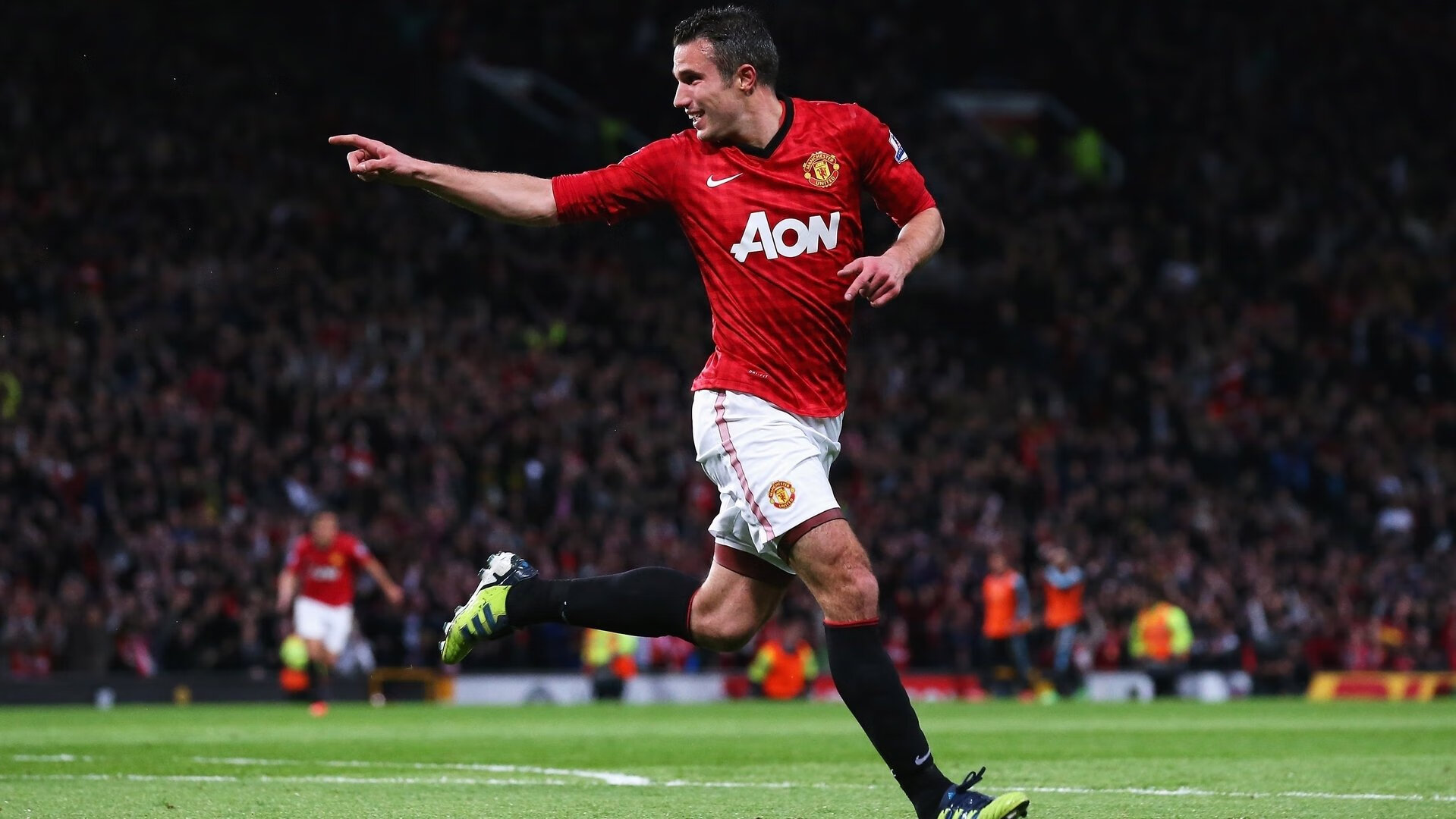 开云体育在线-德甲争冠战之夜，阿尔瓦雷斯一锤定音，改写冠军版图